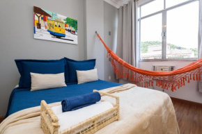 Omar do Rio: Completo Qto&Sala, Internet 250mbps, Smart TV, Canais a cabo e a 3 minutos andando da Praia de Copacabana (NSC 115/1403)